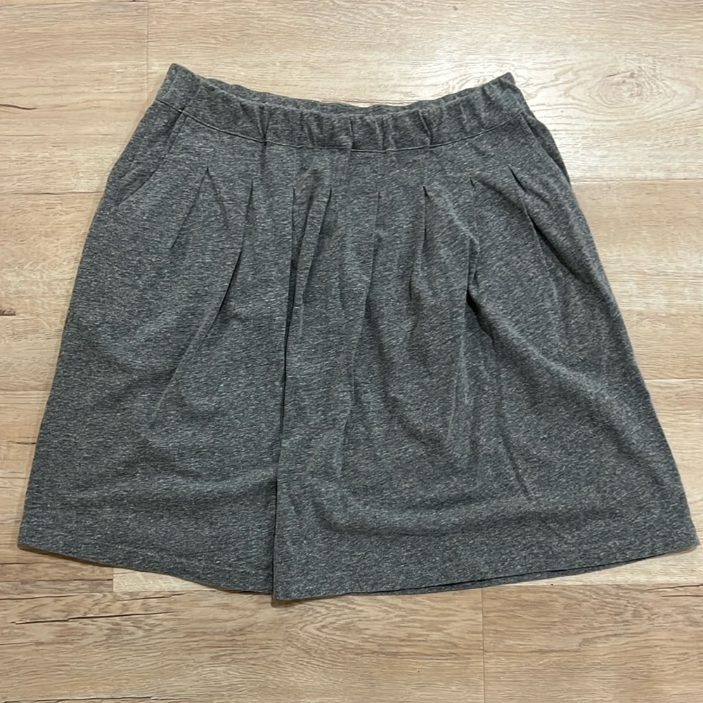 Grey cotton skirt casual with two pockets